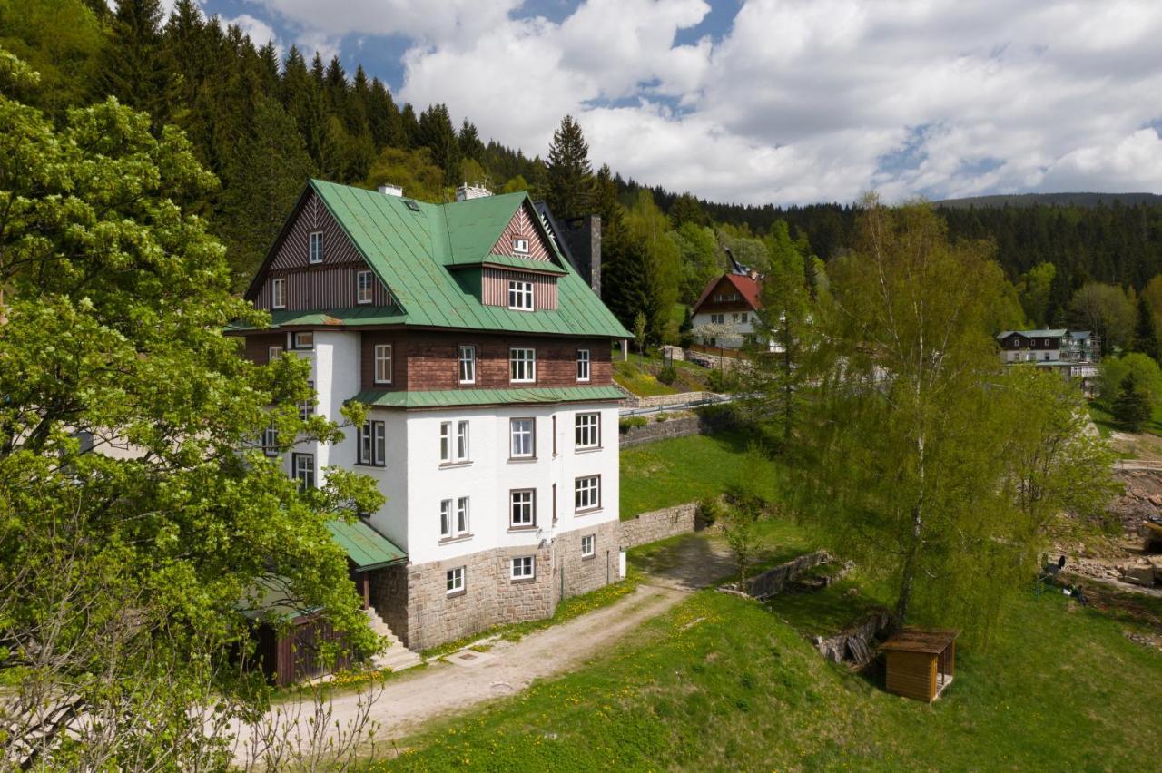 Astoria Inn Špindlerŭv Mlýn Exterior foto
