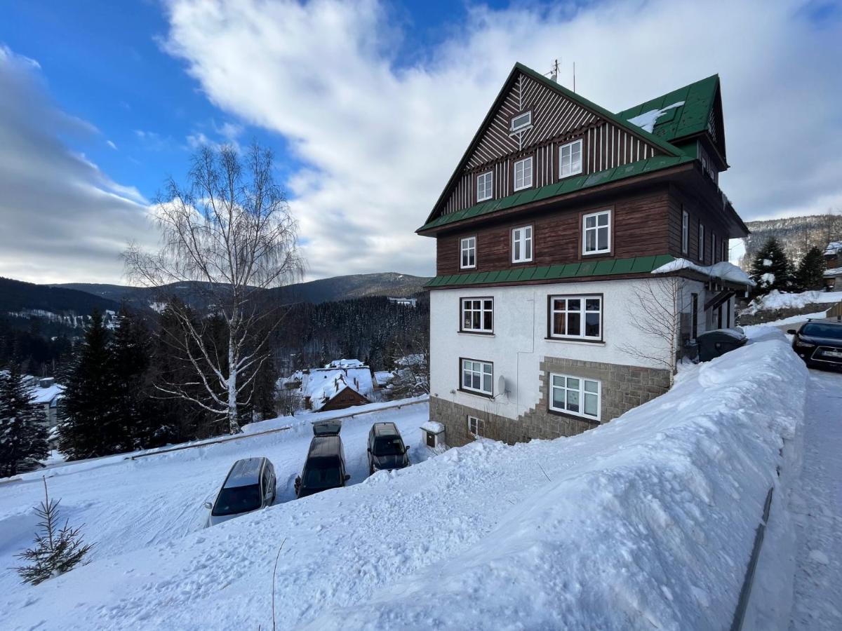 Astoria Inn Špindlerŭv Mlýn Exterior foto